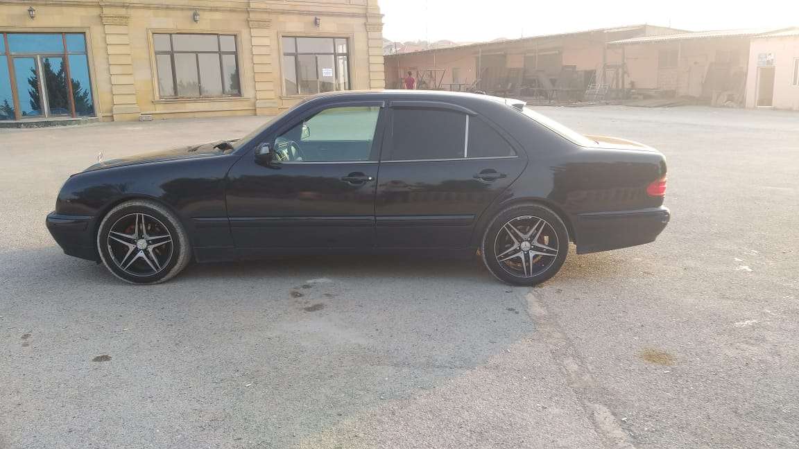 Mercedes E 220, 2000 il, 2.2 L, 513 000 km
