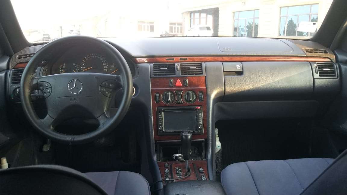 Mercedes E 220, 2000 il, 2.2 L, 513 000 km