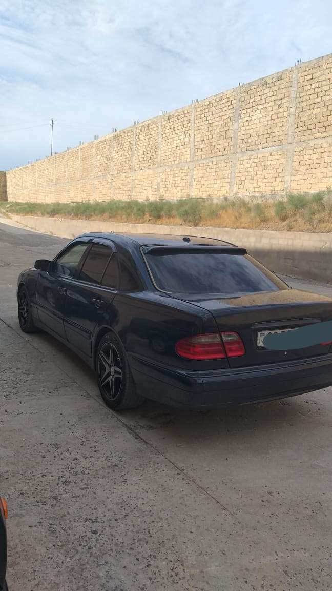 Mercedes E 220, 2000 il, 2.2 L, 513 000 km