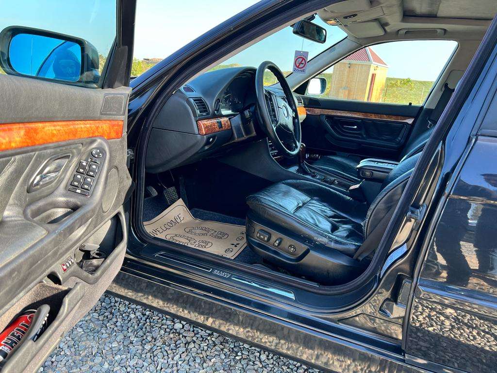 BMW 728, 1999 il, 2.8 L, 231 465 km
