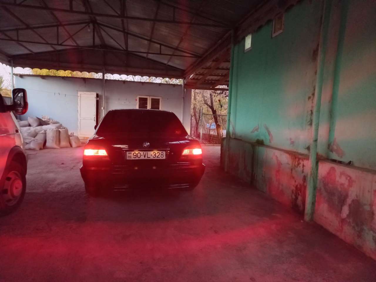 BMW 728, 1999 il, 2.8 L, 231 465 km
