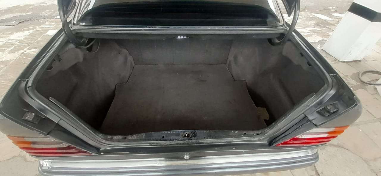 Mercedes E 250, 1990 il, 2.5 L, 533 650 km