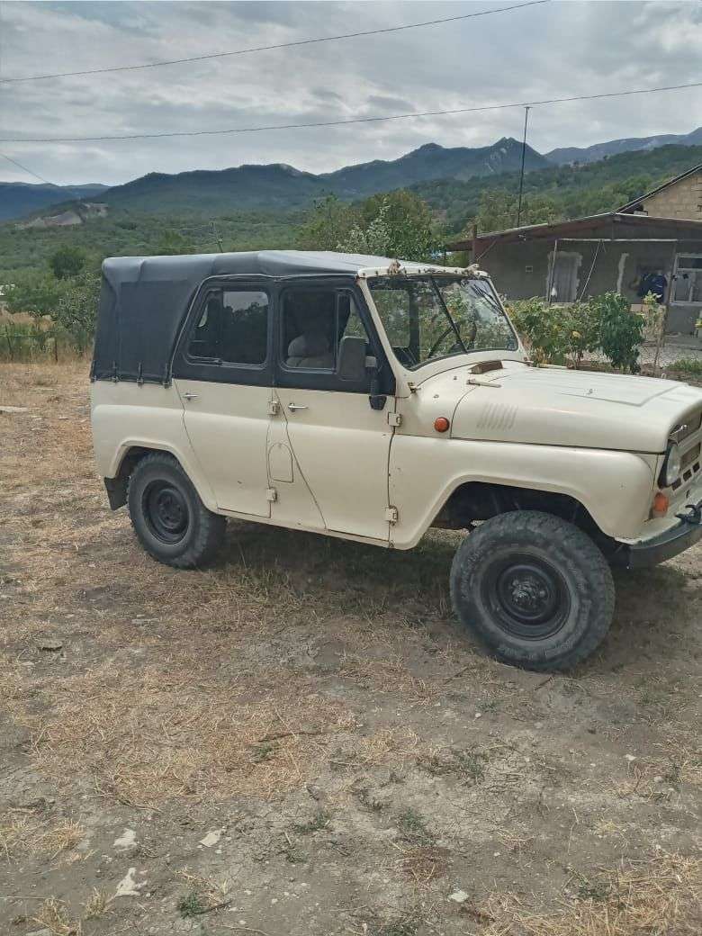 UAZ 469, 1977 il, 2.4 L, 100 000 km