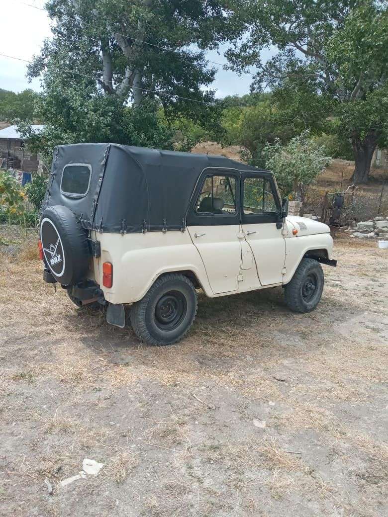 UAZ 469, 1977 il, 2.4 L, 100 000 km