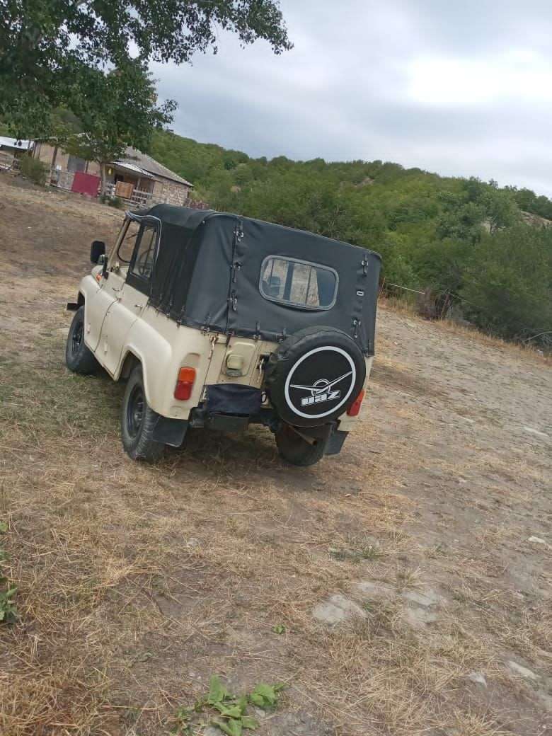UAZ 469, 1977 il, 2.4 L, 100 000 km