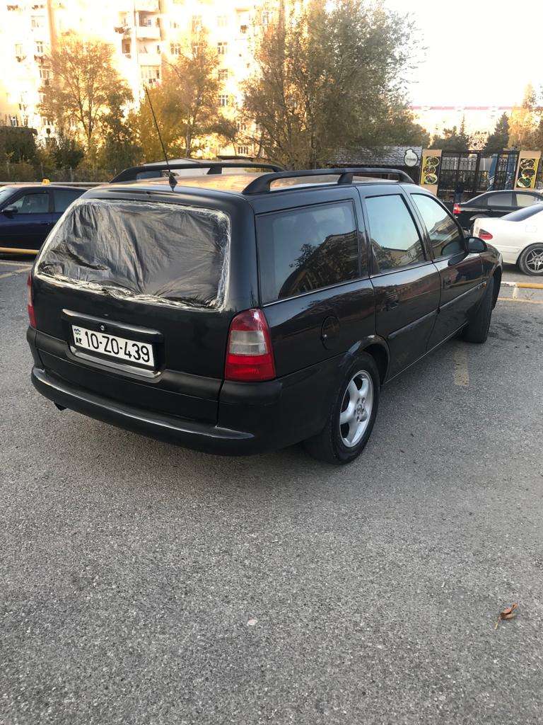 Opel Vectra, 1998 il, 2.0 L, 350 000 km