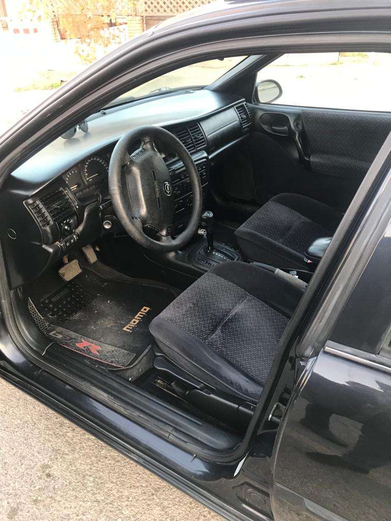 Opel Vectra, 1998 il, 2.0 L, 350 000 km