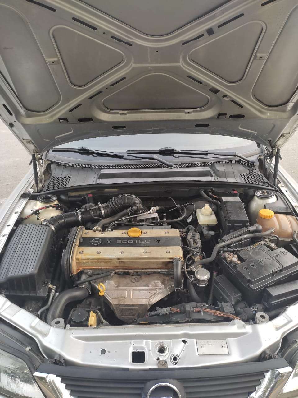 Opel Vectra, 1998 il, 1.8 L, 250 000 km