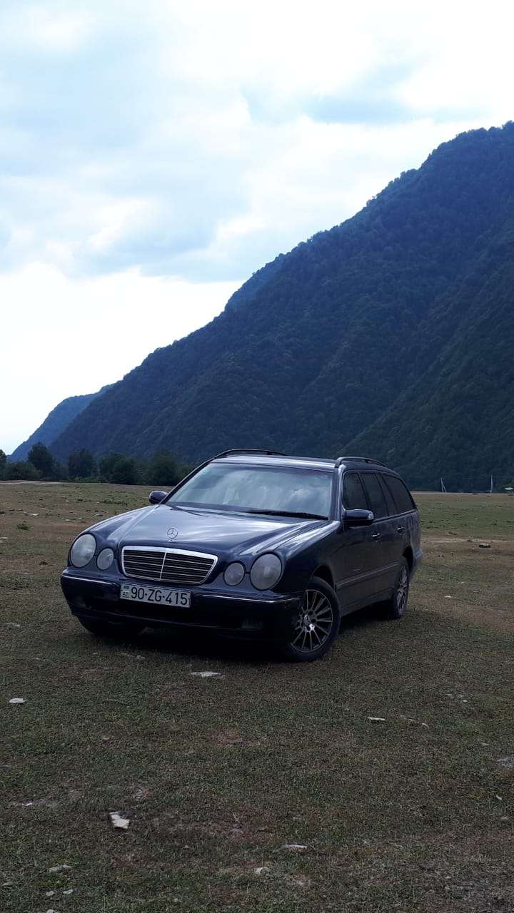Mercedes E 220, 2002 il, 2.2 L, 350 000 km
