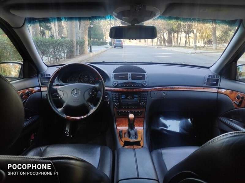 Mercedes E 500, 2002 il, 5.0 L, 86 000 km