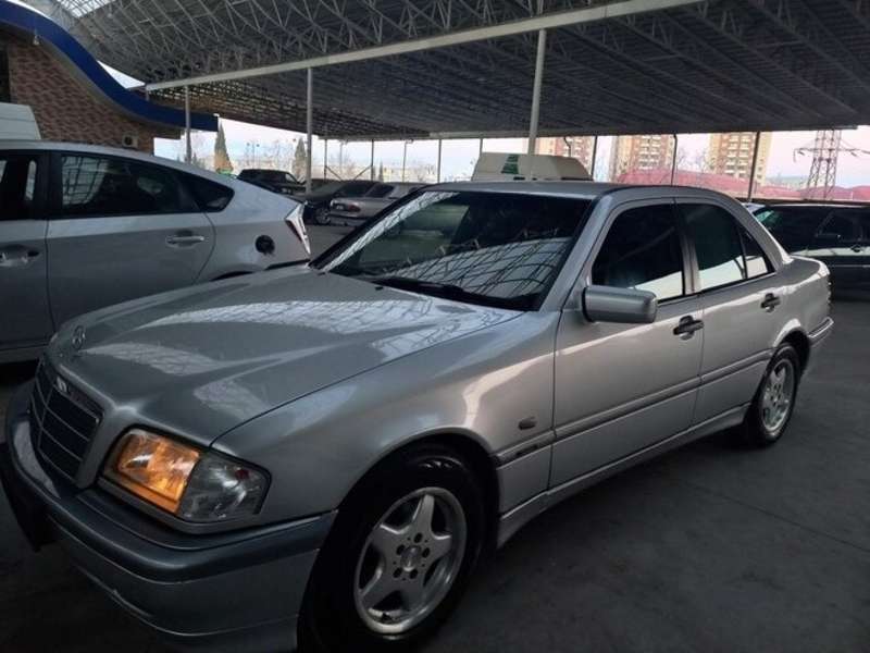 Mercedes C 180, 1999 il, 1.8 L, 285 000 km