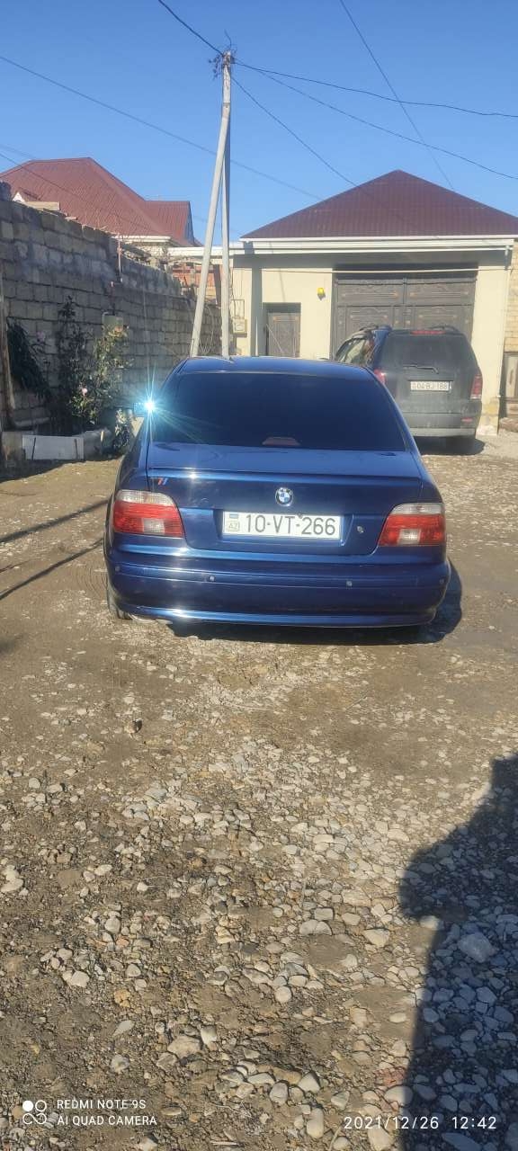 BMW 528, 1997 il, 2.8 L, 322 000 km