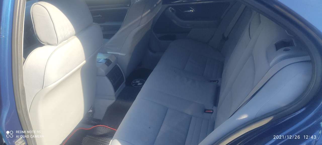 BMW 528, 1997 il, 2.8 L, 322 000 km