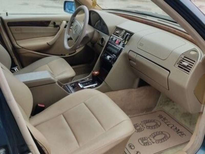 Mercedes C 230, 1998 il, 2.3 L, 268 000 km