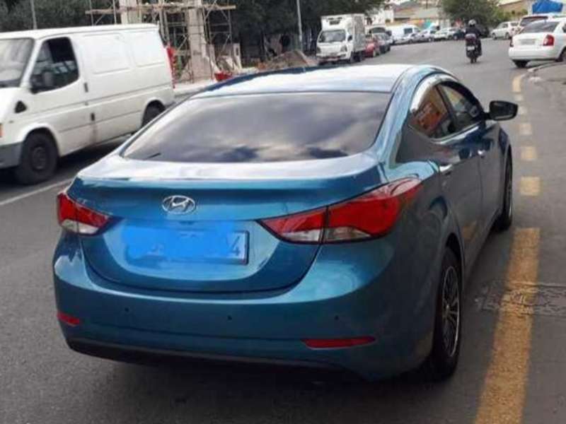 Hyundai Elantra, 2015 il, 1.6 L, 77 000 km