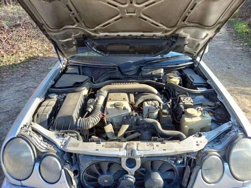 Mercedes E 220, 1998 il, 2.2 L, 888 520 km