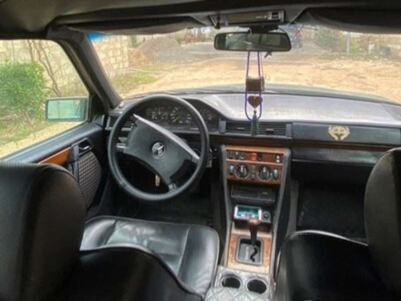 Mercedes E 300, 1992 il, 3.0 L, 378 650 km