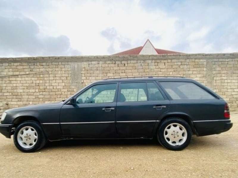 Mercedes E 300, 1992 il, 3.0 L, 378 650 km