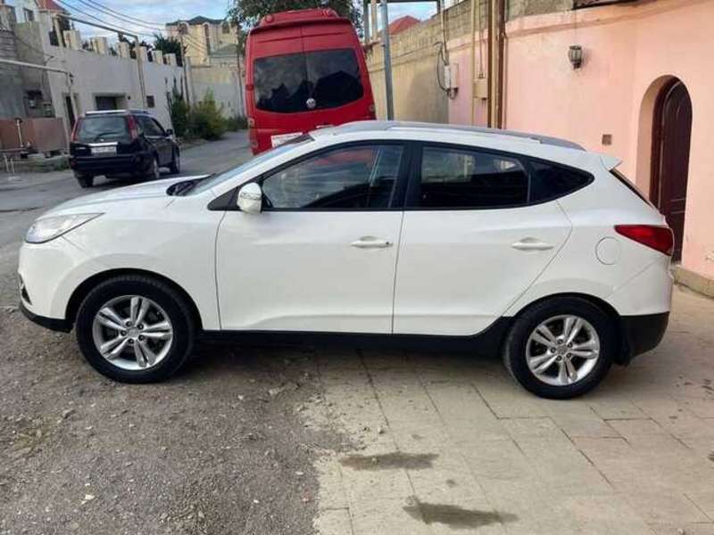 Hyundai ix35, 2011 il, 2.0 L, 190 000 km