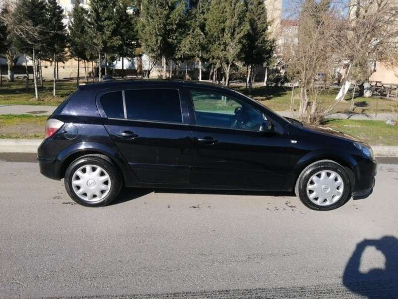 Opel Astra, 2006 il, 1.3 L, 282 000 km