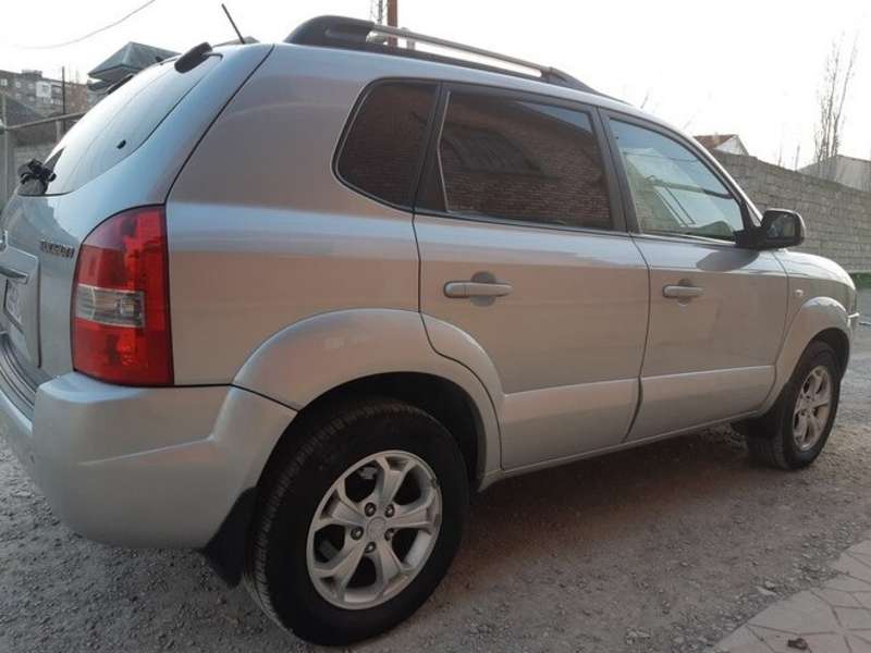Hyundai Tucson, 2008 il, 2.0 L, 260 000 km