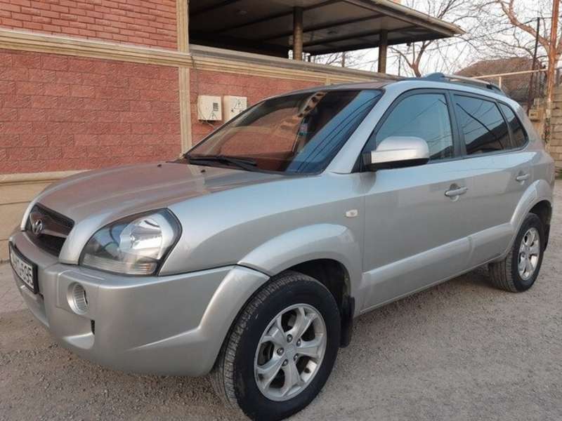 Hyundai Tucson, 2008 il, 2.0 L, 260 000 km