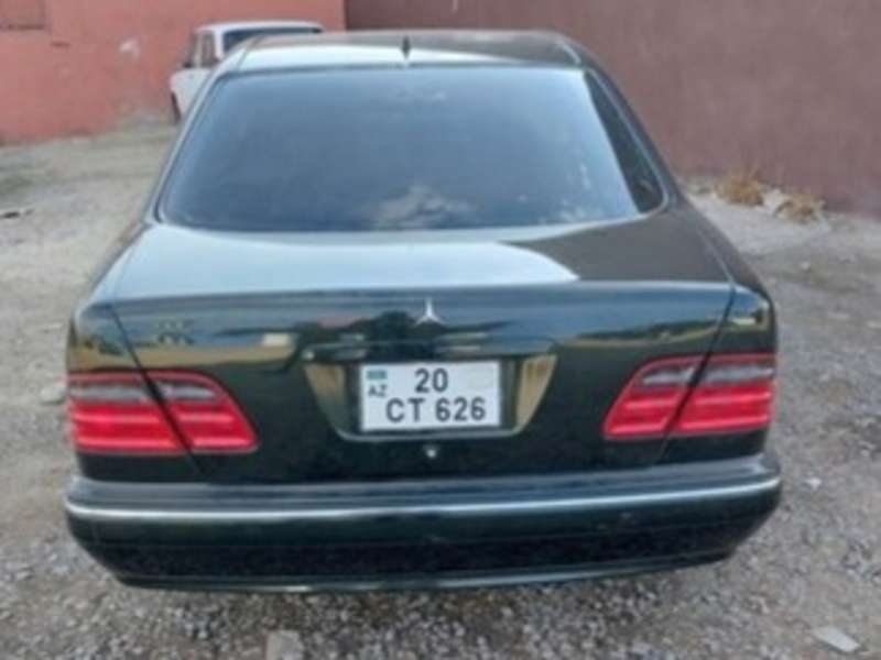 Mercedes E 200, 1996 il, 2.0 L, 236 800 km
