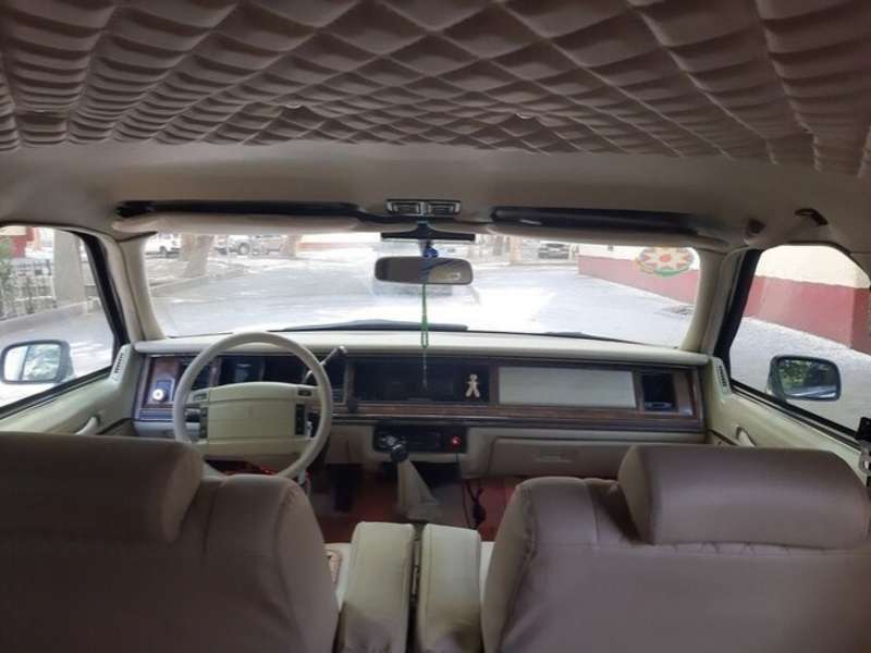Lincoln Towncar, 1994 il, 4.6 L, 200 000 km