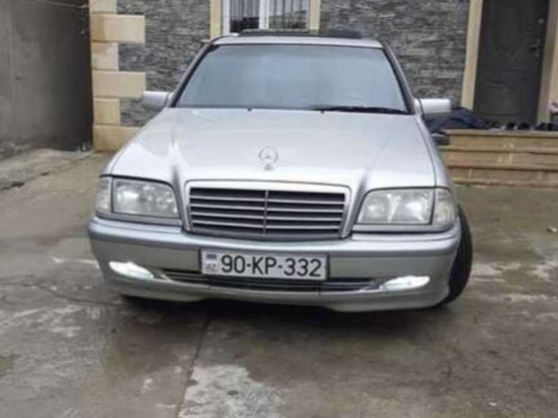 Mercedes C 200, 1999 il, 2.0 L, 323 000 km