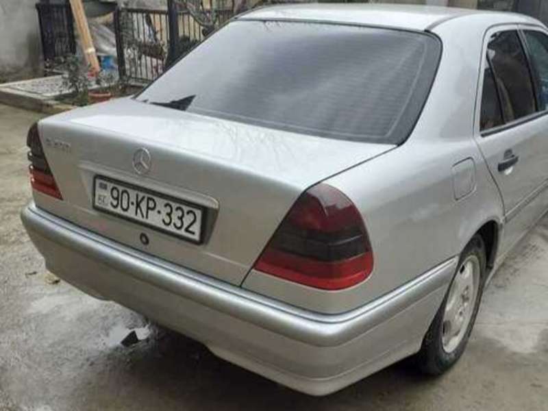 Mercedes C 200, 1999 il, 2.0 L, 323 000 km