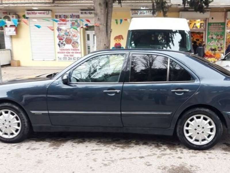 Mercedes E 270, 1999 il, 2.7 L, 379 000 km
