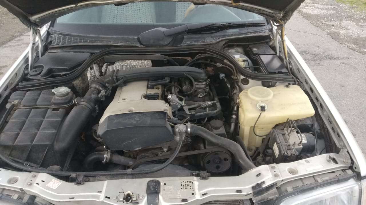 Mercedes C 230, 1997 il, 2.3 L, 275 000 km