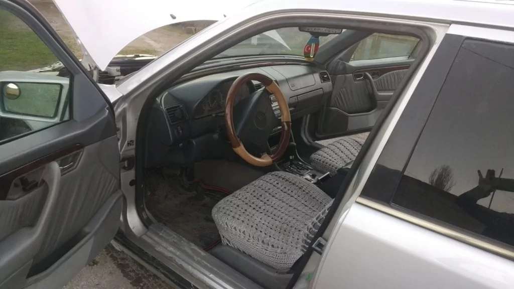 Mercedes C 230, 1997 il, 2.3 L, 275 000 km