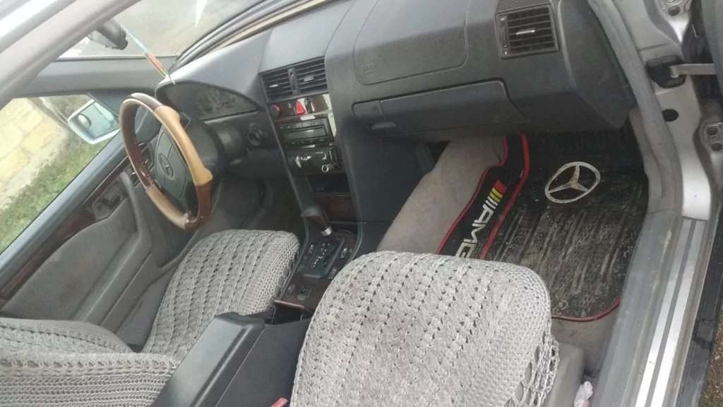Mercedes C 230, 1997 il, 2.3 L, 275 000 km