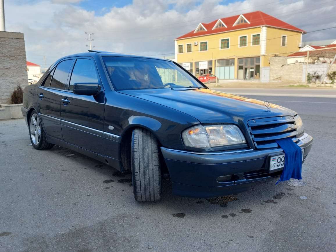 Mercedes C 240, 1999 il, 2.4 L, 274 000 km