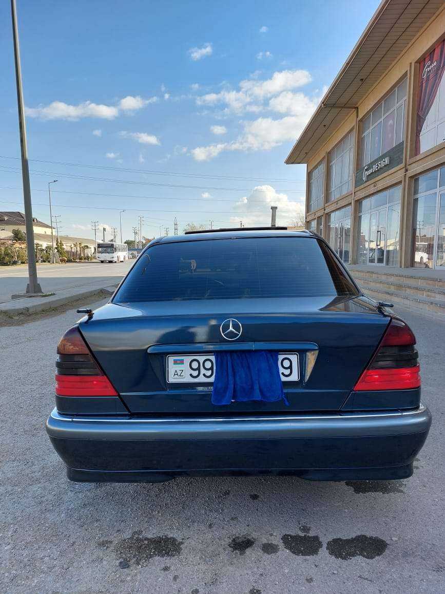 Mercedes C 240, 1999 il, 2.4 L, 274 000 km