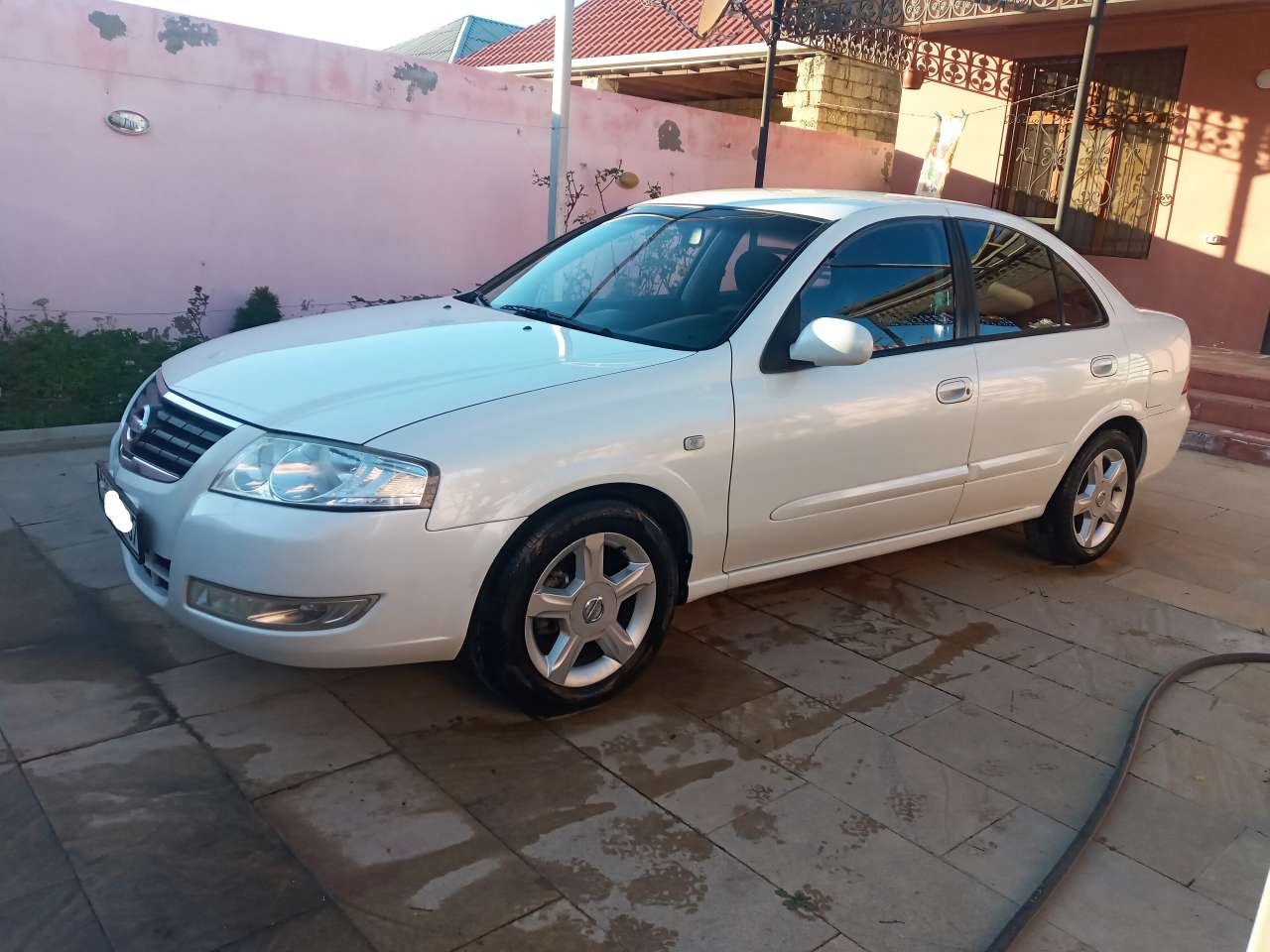 Nissan Sunny, 2008 il, 1.6 L, 177 000 km