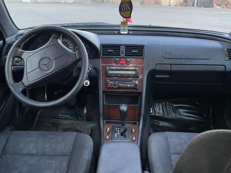 Mercedes C 220, 1997 il, 2.0 L, 324 000 km