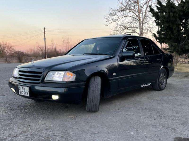 Mercedes C 220, 1997 il, 2.0 L, 324 000 km