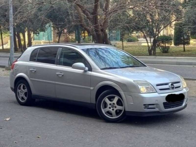 Opel Signum, 2003 il, 2.2 L, 212 000 km