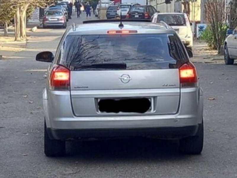 Opel Signum, 2003 il, 2.2 L, 212 000 km