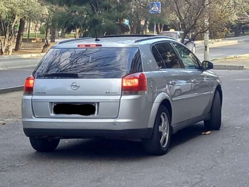 Opel Signum, 2003 il, 2.2 L, 212 000 km