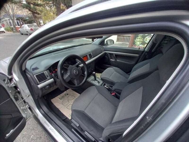 Opel Signum, 2003 il, 2.2 L, 212 000 km