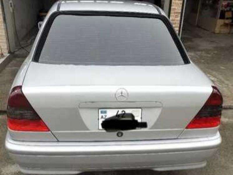 Mercedes C 200, 1998 il, 2.0 L, 240 000 km