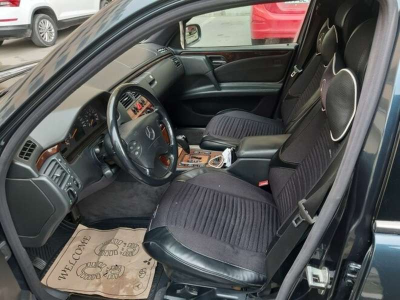 Mercedes E 240, 2001 il, 2.6 L, 350 000 km