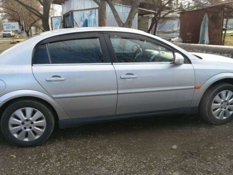 Opel Vectra, 2003 il, 2.2 L, 320 000 km