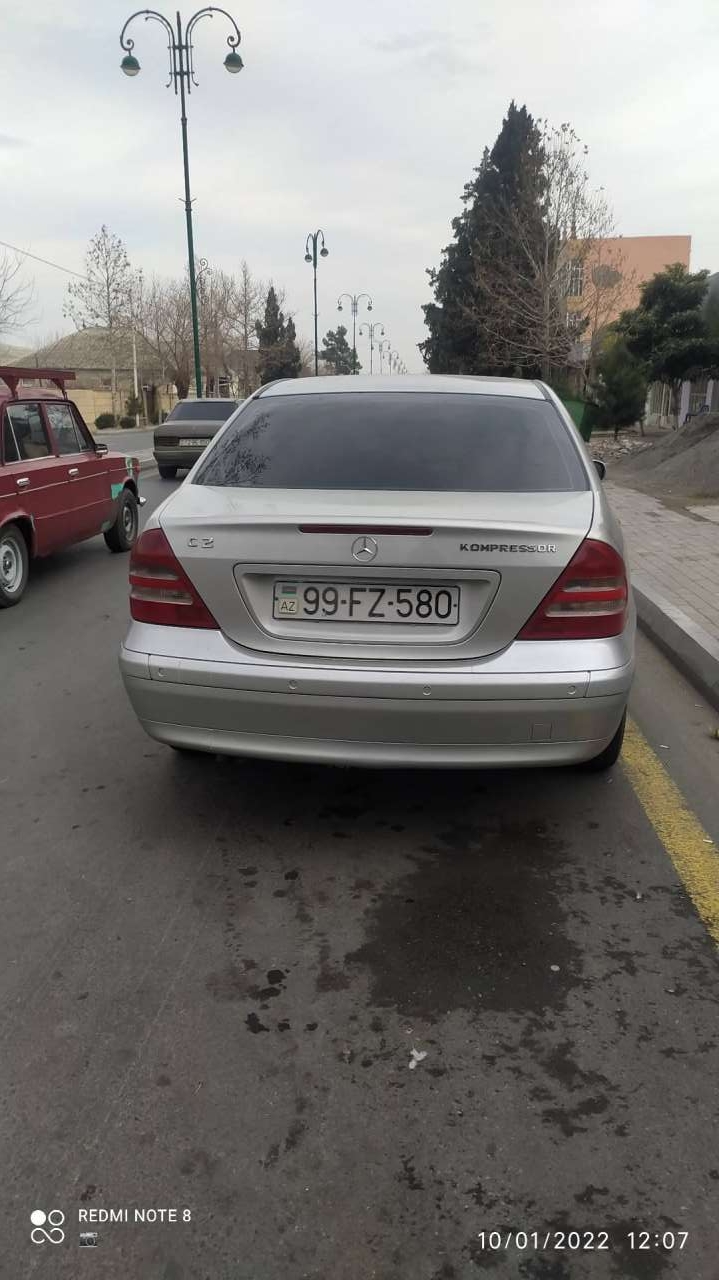 Mercedes C 200, 2000 il, 2.0 L, 337 325 km