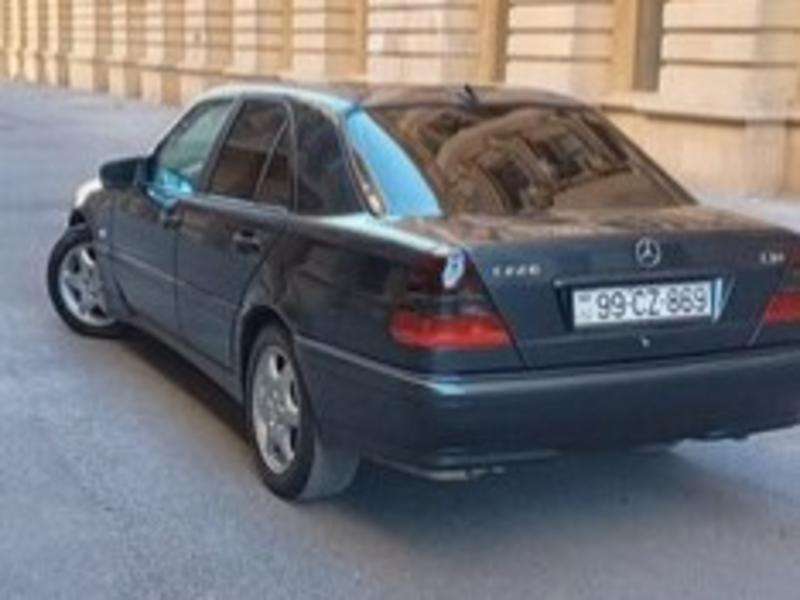 Mercedes C 220, 1999 il, 2.2 L, 283 371 km