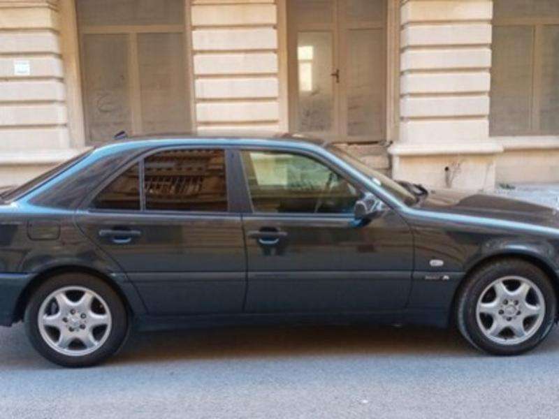 Mercedes C 220, 1999 il, 2.2 L, 283 371 km