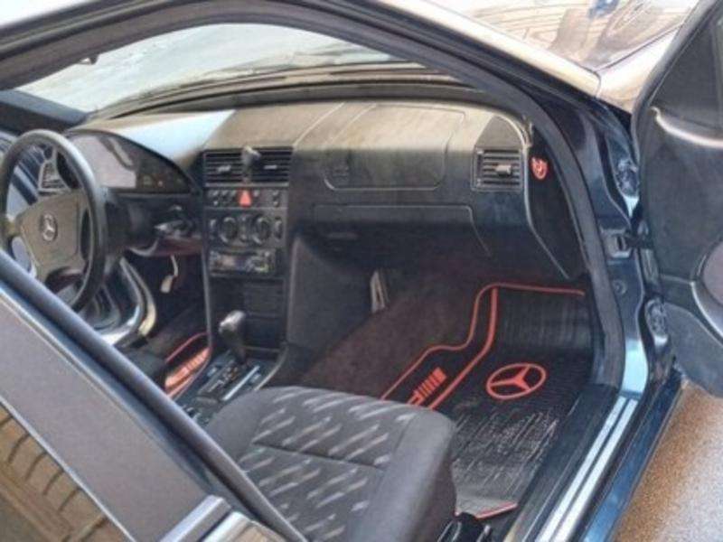 Mercedes C 220, 1999 il, 2.2 L, 283 371 km